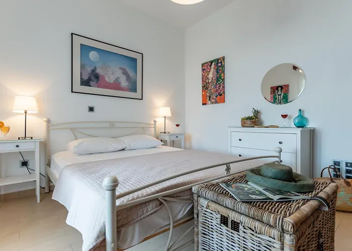 Aurora Naxos * Στελίδα